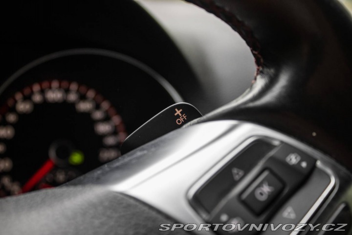 Volkswagen Golf GTI Edition 35 173kW / A 2011