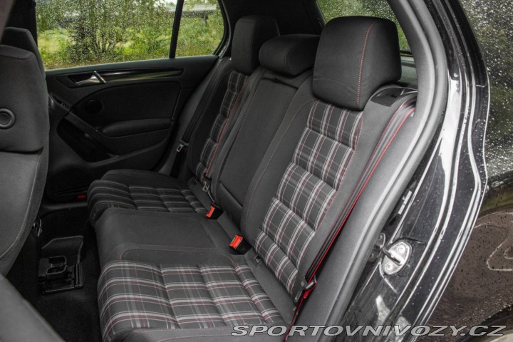 Volkswagen Golf GTI Edition 35 173kW / A 2011