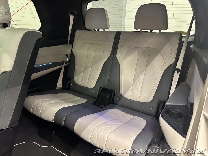 BMW X7 M60i Imdividual*CZ*DPH*Zá 2023