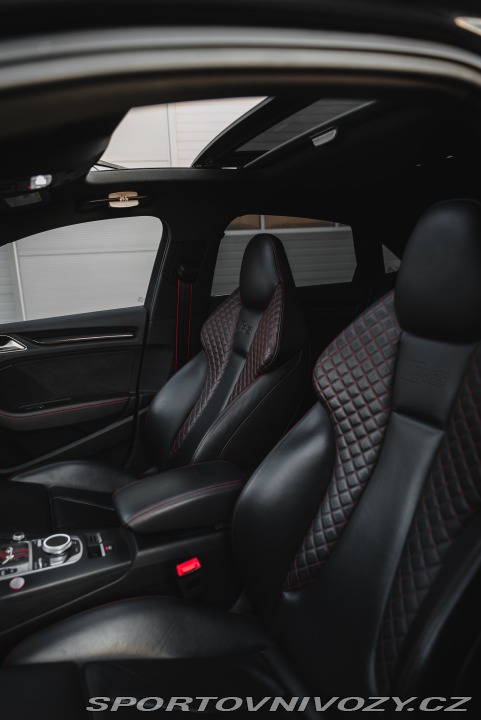 Audi RS3  2019