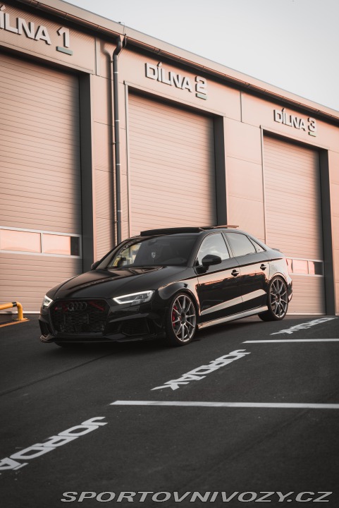 Audi RS3  2019