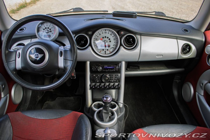 Mini Cooper 1.6 85kW MT5 / NA SPLÁTK 2002