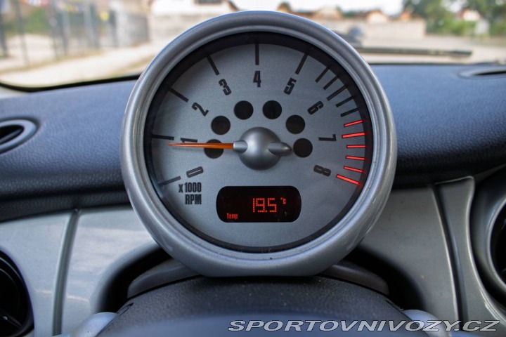 Mini Cooper 1.6 85kW MT5 / NA SPLÁTK 2002