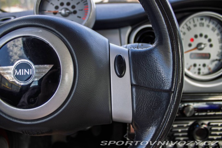Mini Cooper 1.6 85kW MT5 / NA SPLÁTK 2002