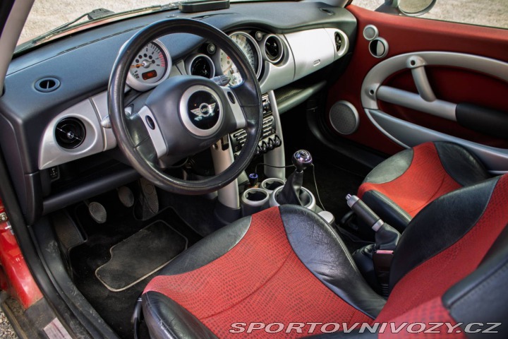Mini Cooper 1.6 85kW MT5 / NA SPLÁTK 2002