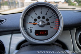 Mini Cooper 1.6 85kW MT5 / NA SPLÁTK 2002