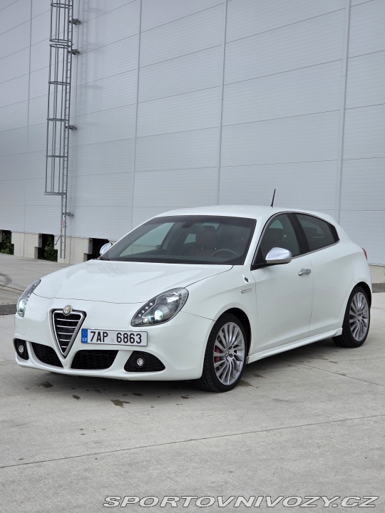 Alfa Romeo Giulietta Quadrifoglio Verde 2010
