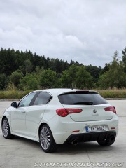 Alfa Romeo Giulietta Quadrifoglio Verde 2010