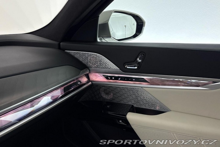 BMW i7 xDrive60 2022