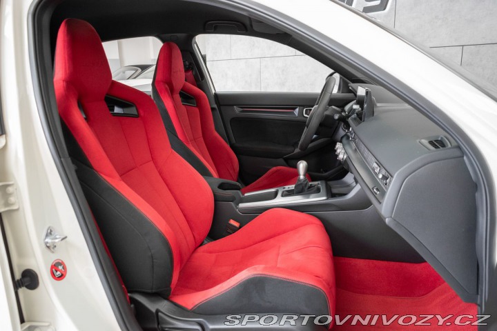 Honda Civic TYPE R 2.0 REZERVACE 2024