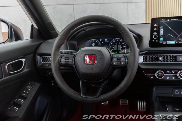 Honda Civic TYPE R 2.0 REZERVACE 2024