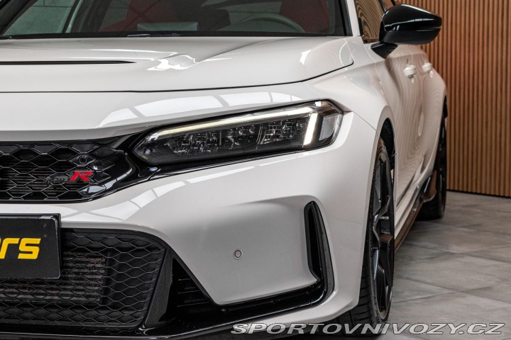 Honda Civic TYPE R 2.0 REZERVACE 2024