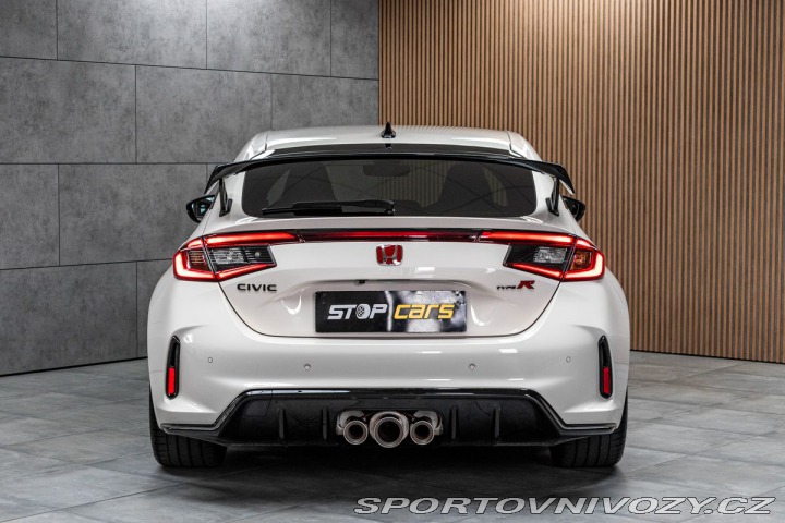 Honda Civic TYPE R 2.0 TURBO 242kW *Č 2024