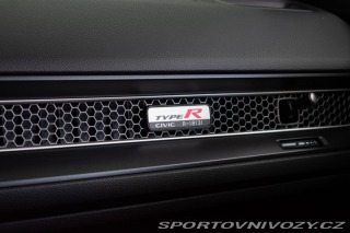 Honda Civic TYPE R 2.0 TURBO 242kW *Č 2024