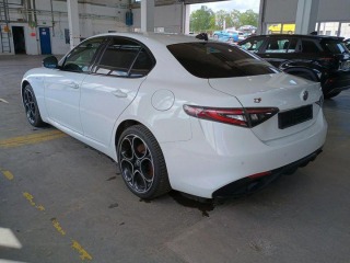 Alfa Romeo Giulia 2,0T 16V 206kW AT8-Q4 VEL 2025
