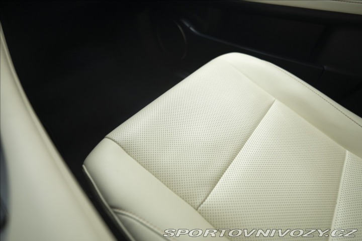 Lexus Ostatní modely RX 450h 3,5 AWD HYBRID 1. MAJITEL 2022