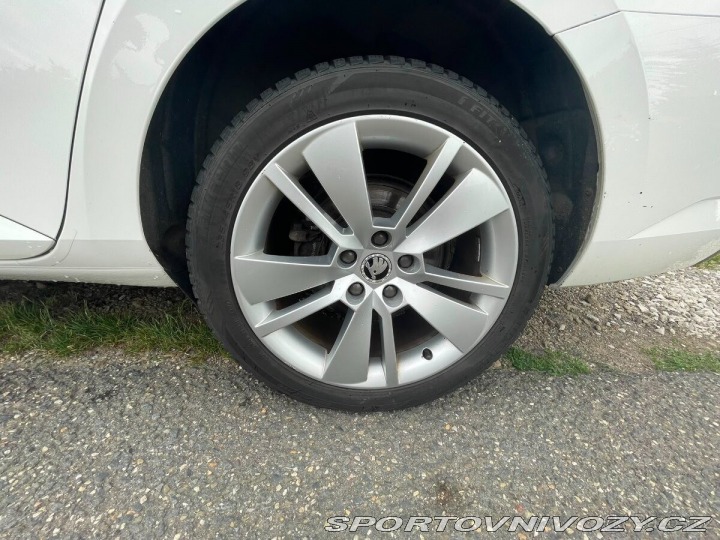 Škoda Superb 2,0   3, 4x4 1800
