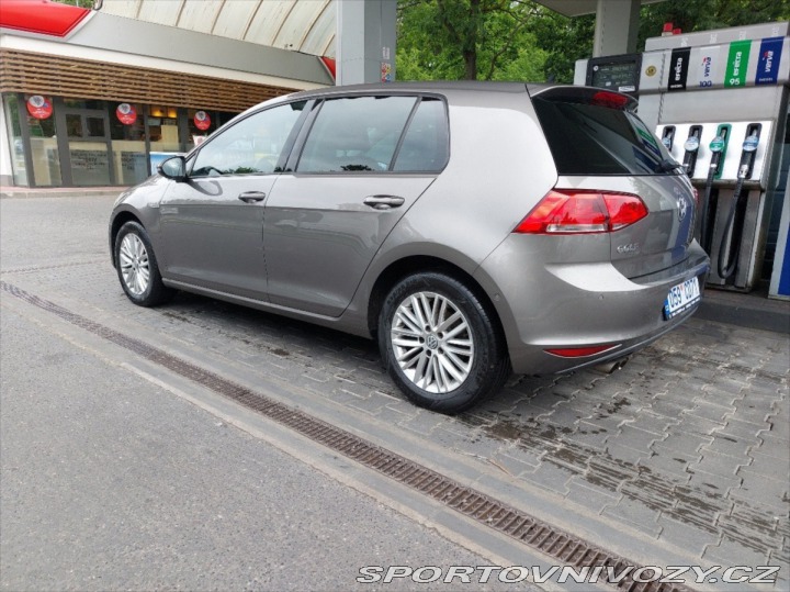Volkswagen Golf 1,4 TSI 103 kW, 97.000 1800