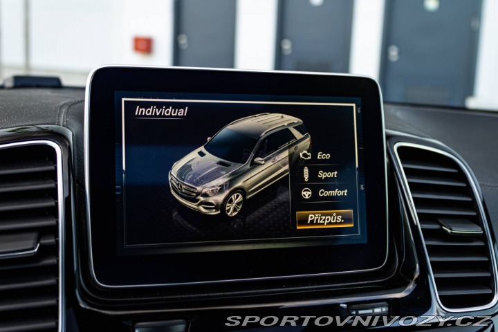 Mercedes-Benz Ostatní modely GLE SUV SUV  350d 4matic / Harman 2016