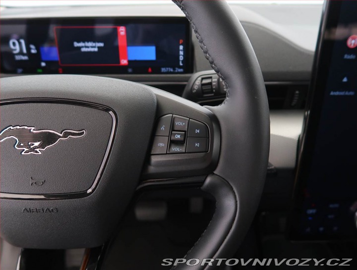 Ford Mustang Mach-E Standard Range RWD 2024