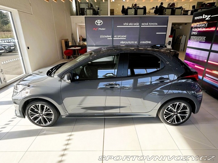 Toyota Yaris 1,5   Style HEV 116 CVT 1800
