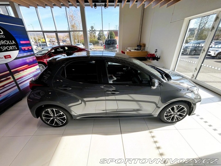 Toyota Yaris 1,5   Style HEV 116 CVT 1800