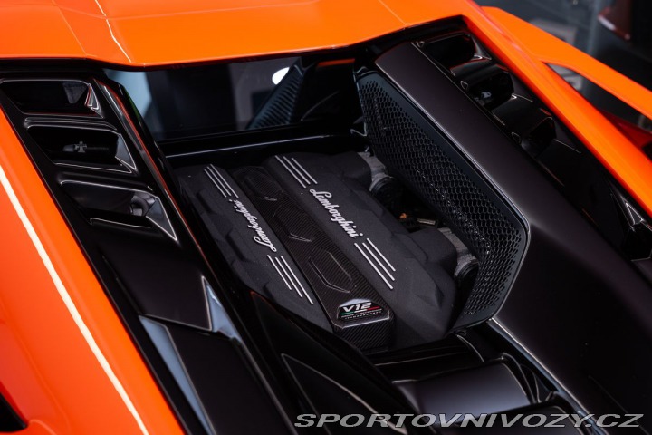 Lamborghini Revuelto NOVITEC Výfuk/Arancio Apo 2024