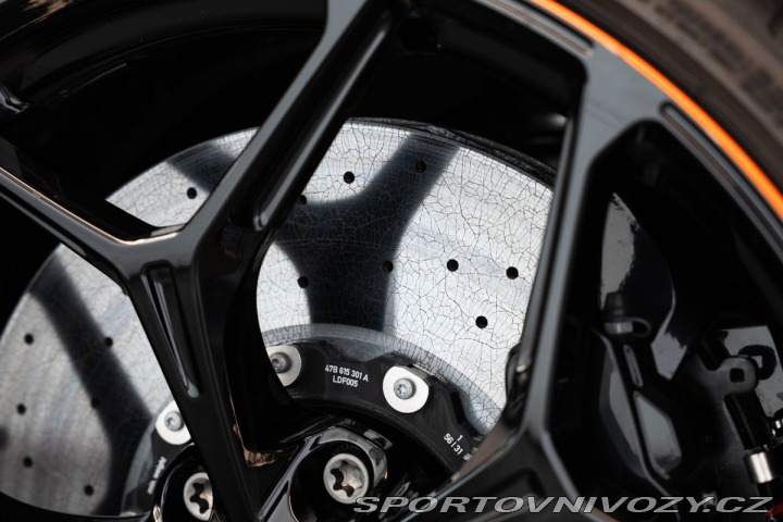 Lamborghini Revuelto NOVITEC Výfuk/Arancio Apo 2024