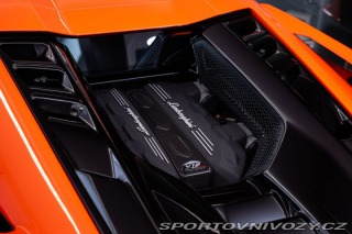 Lamborghini Revuelto NOVITEC Výfuk/Arancio Apo 2024