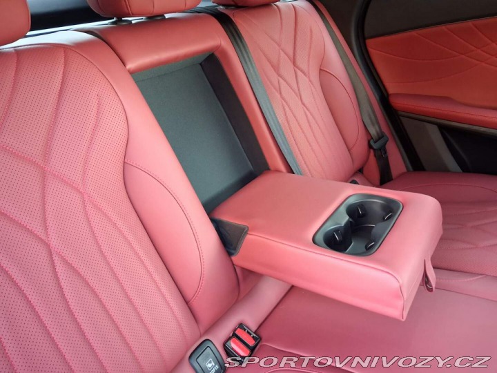 Ostatní značky Ostatní modely Omoda 9 Premium 1.5t GDI SHS AWD 2025