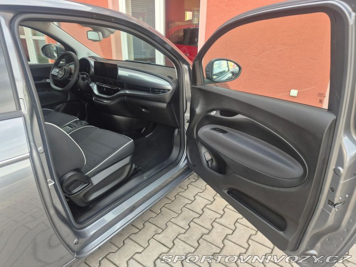 Fiat 500 500e 42 kWh, 87 kW (ODPOČ 2023