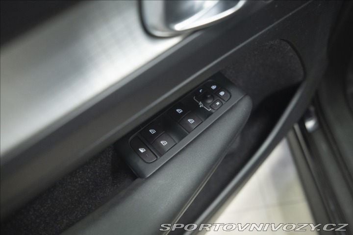 Volvo Ostatní modely XC40 2,0 T5 AWD NAVI KAMERA TA 2018