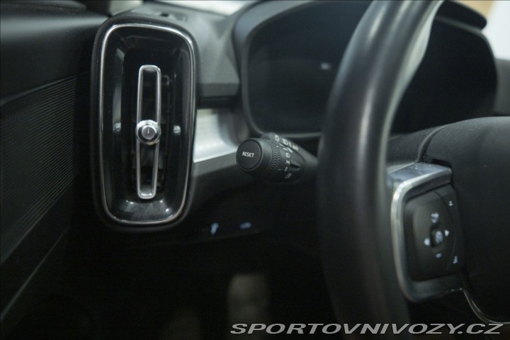 Volvo Ostatní modely XC40 2,0 T5 AWD NAVI KAMERA TA 2018