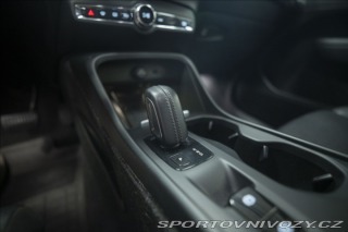 Volvo Ostatní modely XC40 2,0 T5 AWD NAVI KAMERA TA 2018