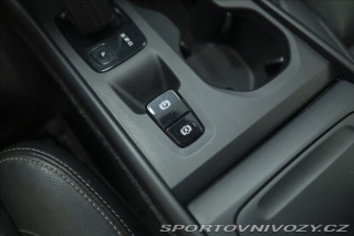 Volvo Ostatní modely XC40 2,0 T5 AWD NAVI KAMERA TA 2018