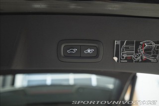 Volvo Ostatní modely XC40 2,0 T5 AWD NAVI KAMERA TA 2018