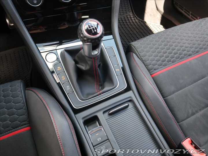 Volkswagen Golf 2,0 TSi GTi Performance Č 2019