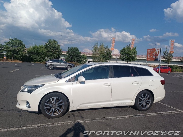 Toyota Ostatní modely Avensis 2,0 D-4D, TOP stav, 117 1800