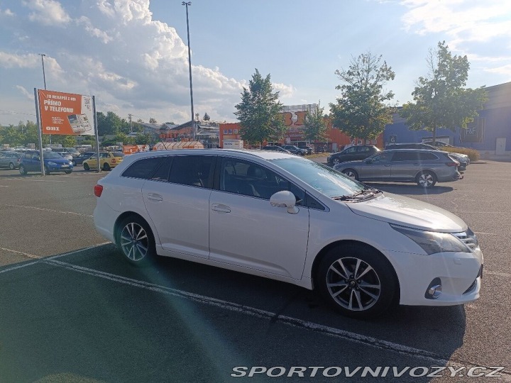 Toyota Ostatní modely Avensis 2,0 D-4D, TOP stav, 117 1800