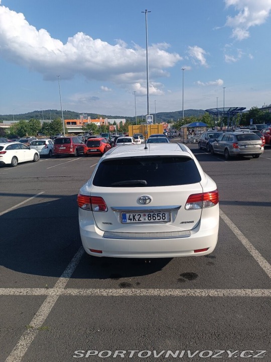 Toyota Ostatní modely Avensis 2,0 D-4D, TOP stav, 117 1800