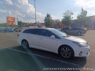 Toyota Ostatní modely Avensis 2,0 D-4D, TOP stav, 117 1800