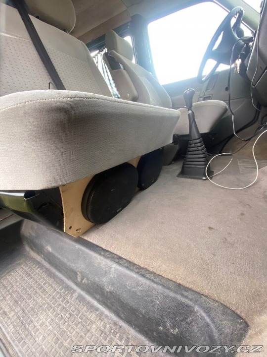 Volkswagen Ostatní modely Transporter 2,5 tdi 75kW 2000