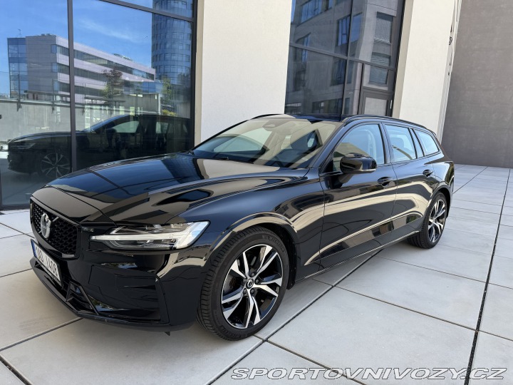 Volvo V60 2024