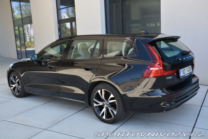 Volvo V60 2024