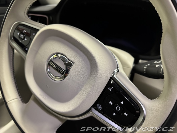 Volvo V60 2024