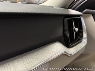 Volvo V60 2024