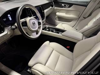 Volvo V60 2024