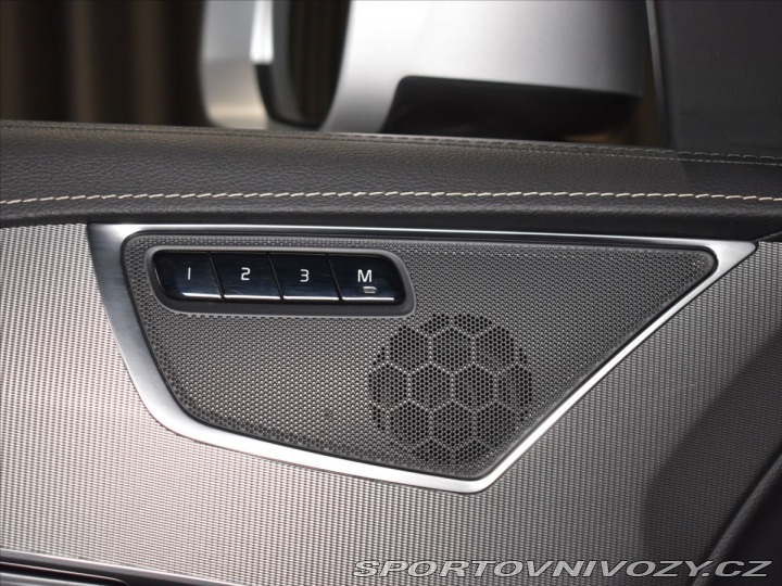 Volvo Ostatní modely XC90 2,0 T6 AWD R-design Vzduc 2019