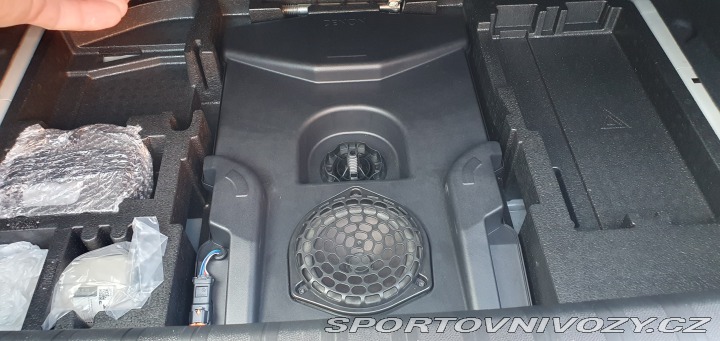 Peugeot 308 GTi 1,6 193 kW 1. MAJITEL 2021