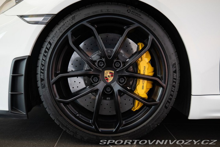Porsche 718 718 Spyder PCCB/PPF/Záruk 2020